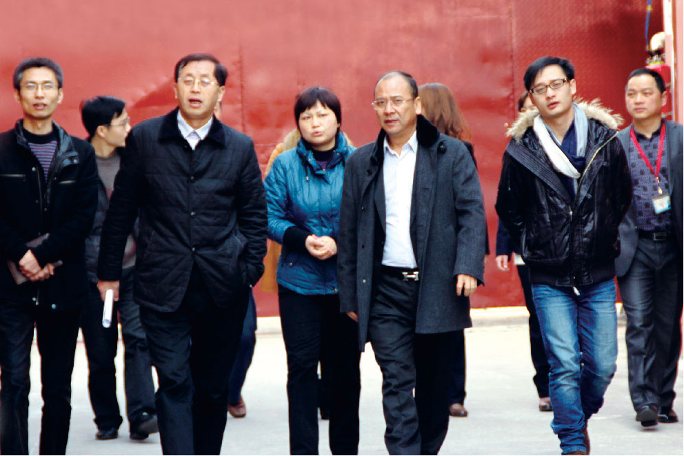 上海市鬆江區葉榭鎮黨委書記顧根華率團蒞臨麻豆视频APP下载网站調研考察
